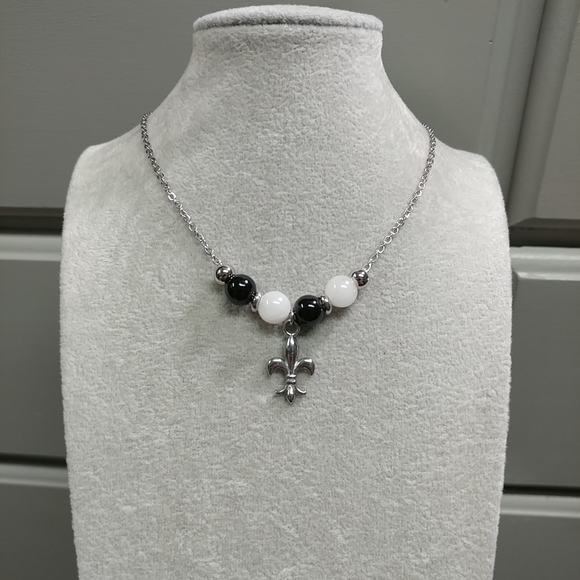 Fleur De Lis Onyx Jade Bead Necklace Natural Gemstone Stainless-Steel 17.5" - Picture 9 of 16